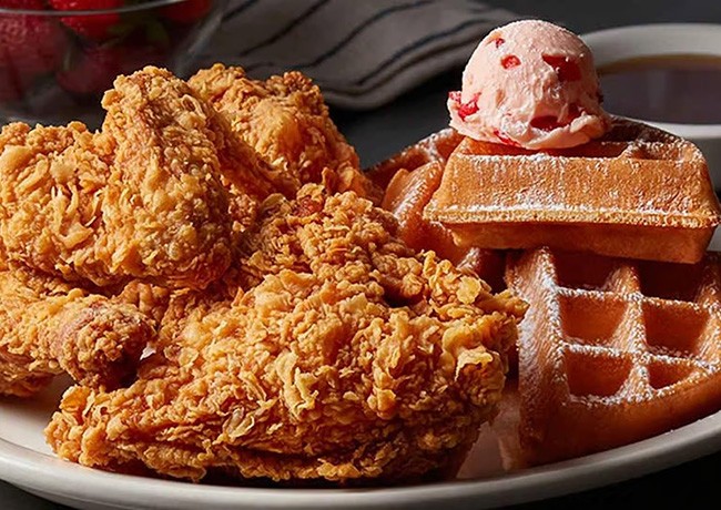 Fried Chicken & Waffle